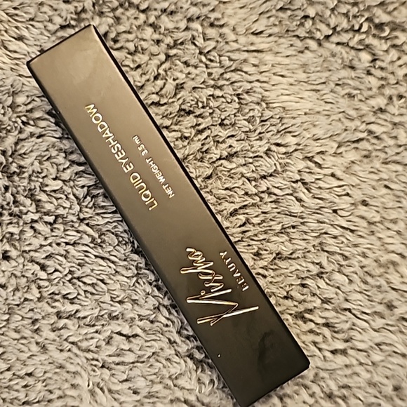Limited Edition! Mischo Beauty liquid eyeshadow Magnifique Color - Picture 2 of 3
